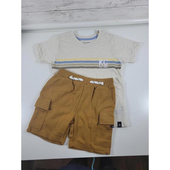 SALE ! Kenneth Cole Boy's 2 Piece Set  Size 5 NEW! - Picture 1 of 3